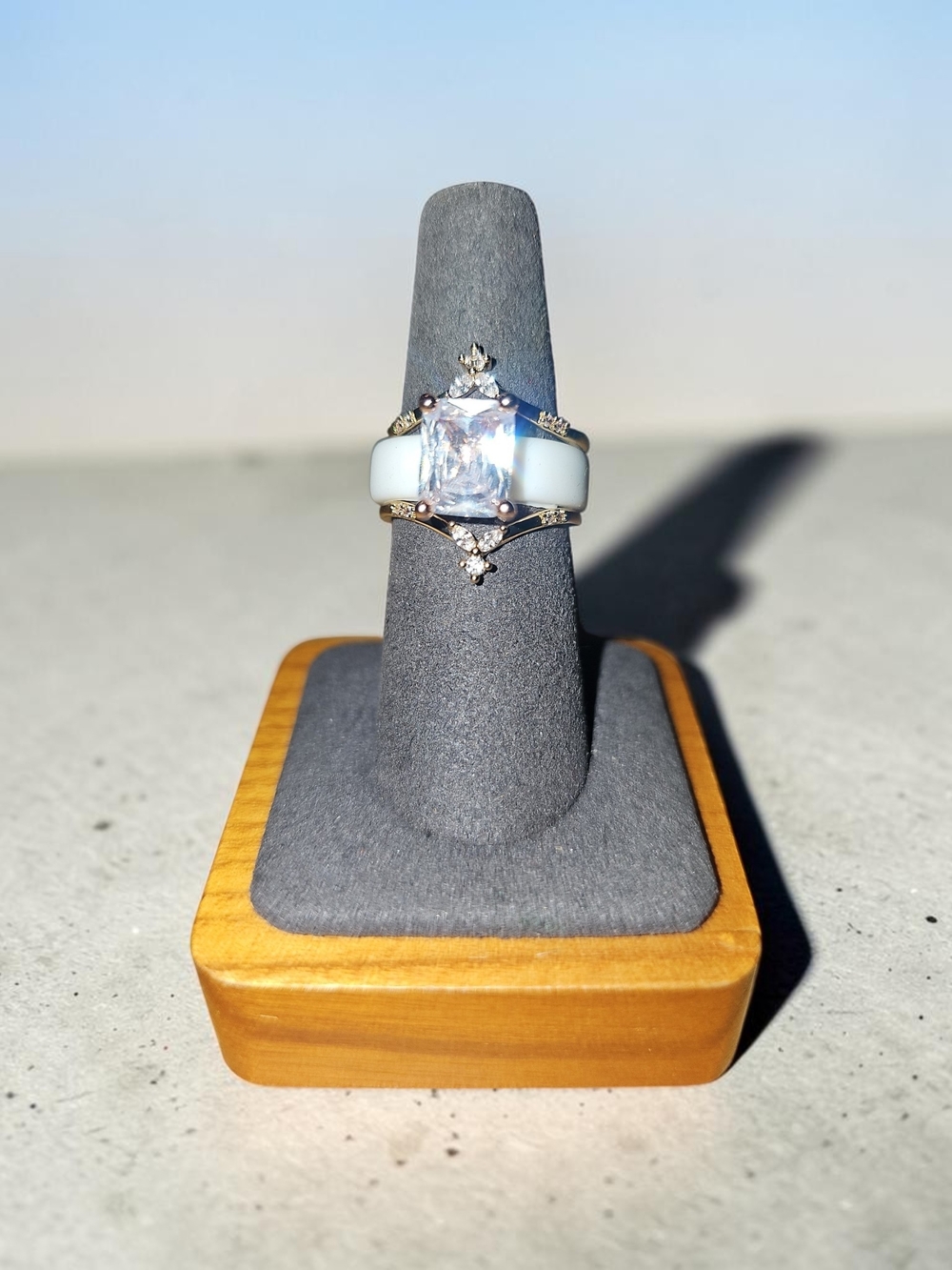 Nwt Sassified Boutique Silicone Ring with Clear  Center Stone and Gold Accents